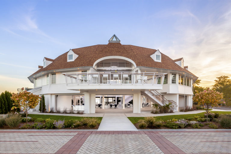 tokeneke beach club dining room